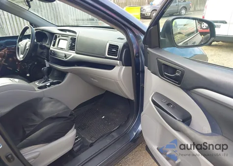 2019 Toyota Highlander Le/Le Plus z USA, uszkodzony, nr VIN 5TDBZRFHXKS927037